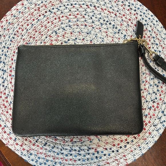 Coach Pouch - Picture 2 of 5